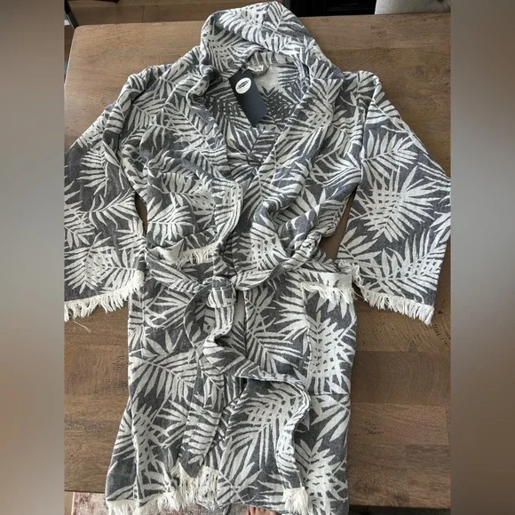 Boho Robe or Cover-Up Size Small NWT - Picture 4 of 7